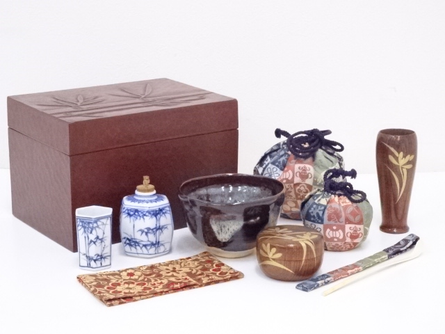 鎌倉彫茶箱セット（象牙茶杓付）　□z